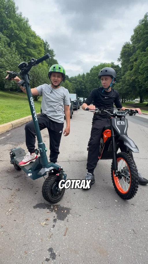 Coastin The Big Jawn 😂 
@ridegotrax GX3 

@s1helmets_ebike #gotrax #gx3 #scooterlife