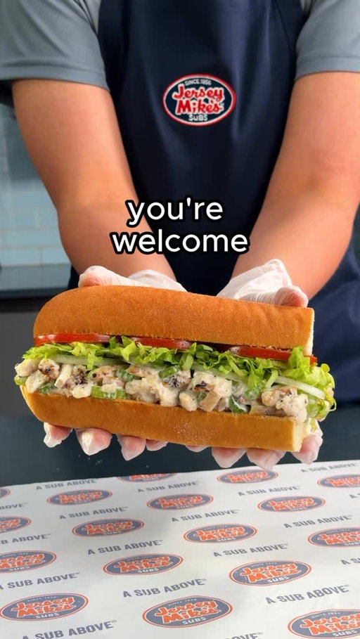 📣 CHICKEN SALAD IS BACK

slow roasted, all white meat chicken, mayo, diced celery & black pepper. mike's way duh.

available at participating locations, for a limited time only