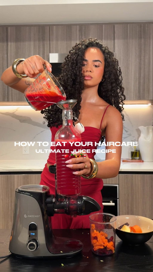 Juicing my way to healthier and longer hair!
My current obsession has been eating my hair care and this juice is so yummy and packed with hair loving nutrients

RECIPE 
🥕2 carrots (boosts blood flow to the scalp)
🫜 2 beets (scalp function and hair follicle
health
🍍 1 pineapple (helps sooth the scalp)
🍎 4 apples (supports collagen production)
🍊 2 oranges (rich in antioxidants)

Outfit @showpo

#longhair #curlyhairtips #naturalhair #juicingrecipes