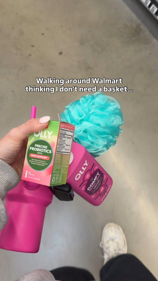 The power of a girl grip while shopping 💪 #shopping #walmart #wellness #haul #girlgrip