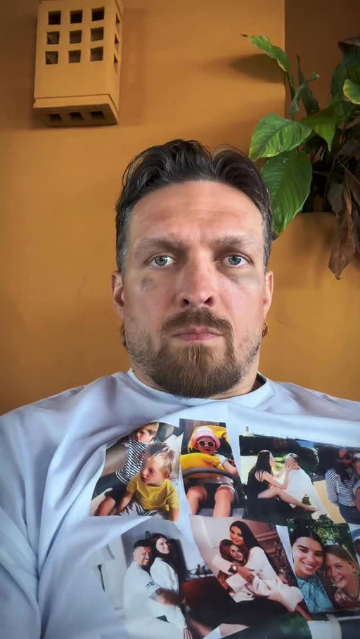 Дякую всім за вашу підтримку та віру в мене! Ви неймовірні, пам’ятайте про це.

——

Thank you all for your support and for believing in me! You’re all incredible, never forget that.