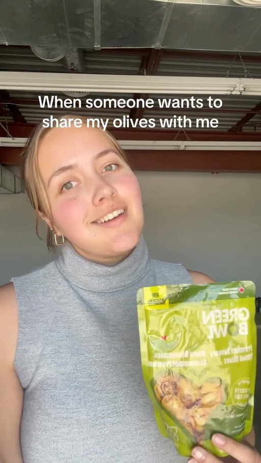 We said they were perfect for sharing, not *easy* to share 🤷‍♀️

Go grab your Green Bowl Olives and share them with a friend 🫒

#fyp #olive #greenbowlfoods #greenbowlolives #snackgreenbowl