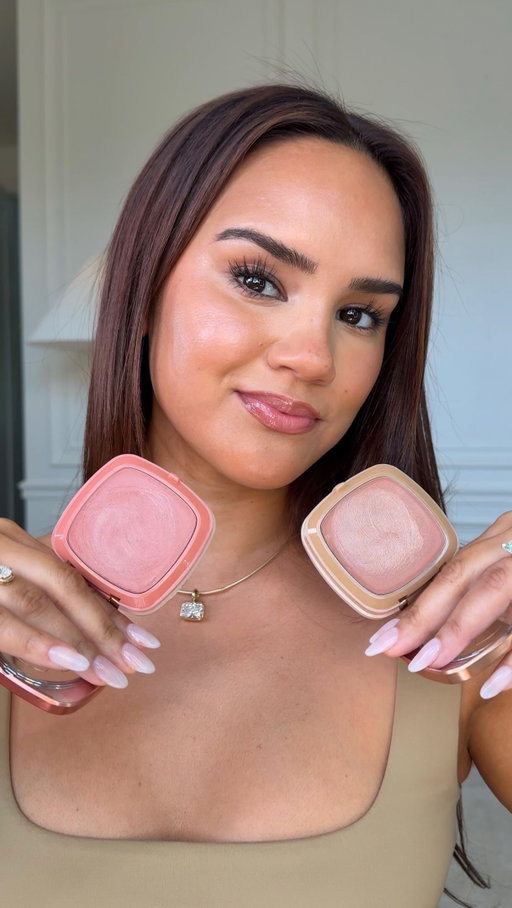 This glow??? Hello???? 
Loreal balm infusion highlighter + blushes

New makeup, drugstore makeup, affordable makeup, glowy makeup, dewy makeup 
#drugstoremakeup #newmakeup #glowymakeup #affordablemakeup
