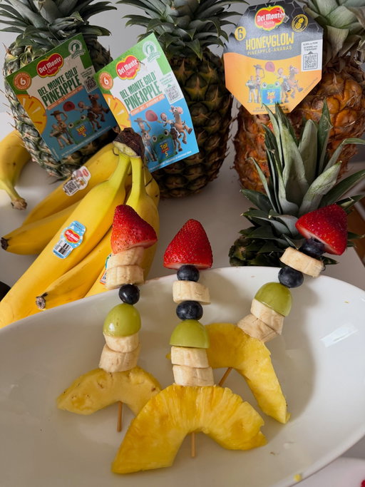 #ad
𝕊𝕠𝕞𝕖𝕥𝕚𝕞𝕖𝕤 𝕥𝕙𝕖 𝕓𝕖𝕤𝕥 𝕞𝕠𝕞𝕖𝕟𝕥𝕤 are the simplest ones 🤍 We turned snack time into playtime with these Toy Story fruit rockets using Fresh Del Monte Gold® and HoneyGlow® Pineapples and Del Monte® bananas… and it ended up being one of those memories that sticks.

Toy Story Fruit Rockets 🚀
Ingredients:
Fresh Del Monte® pineapple rings (cut into thick half moons), strawberries, grapes, blueberries, Del Monte® bananas, wooden skewers

Instructions:
 Start with 2 grapes, then 2 banana slices. Add a pineapple half moon (standing upright, not flat), a blueberry, then another pineapple slice slightly offset. Top with a strawberry for the rocket tip.

See Disney and Pixar’s #ToyStory5 in theaters June 19!

✨ Enter for a chance to WIN a family trip to Barcelona to celebrate the release of Disney & Pixar’s “Toy Story 5”!

T&C: NO PURCHASE NECESSARY. Open to legal residents of 50 U.S./D.C. & Canada, 18+ or age of majority. 5/1/26–7/31/26. Win a trip for four to Barcelona (ARV: $12,810 USD). Odds depend on entries. Skill-testing question required for Canada. Void where prohibited. Rules: freshdelmontefun.com. Sponsor: Del Monte Fresh Produce N.A., Inc.

@delmontefresh
 #FreshDelMonte #ToyStory5