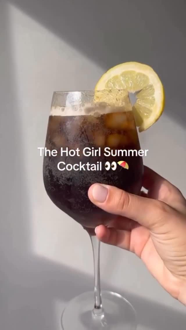 The ✨hottest✨ for hot girl summer.

- ice 
- lemon juice
- 1.5 oz vodka
- Diet Coke
- shot of espresso 

#dietcoke #cocktail #viral #summer #espresso