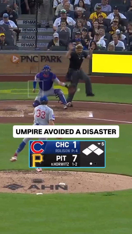 Umpire was inches away from his day being ruined

#mlb #baseball #sports