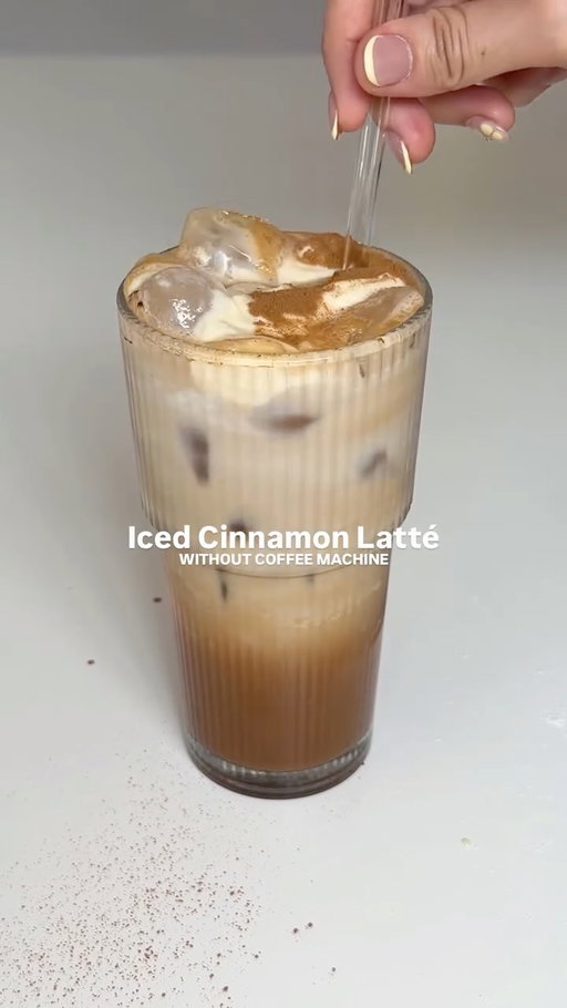Your sign to make iced coffee at home☕️
Glass Cup🔗: https://vt.tiktok.com/ZS9Y3Td3fqGPL-SU3Ia/
•
•
•
#icedcoffee #homecafe #coffeeathome #icedcoffeerecipe