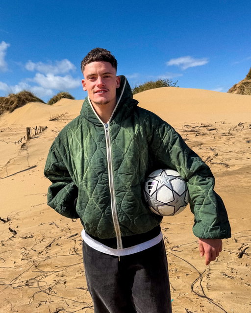 @flowirtz (Florian Wirtz) has wanted to win every single thing since he was a kid. And now he’s heading to the biggest stage in football ⚽

“I’m a really big competitor. I just have it in me and I think it started really early... I always have the mindset to give my best.”

See how Germany’s star midfielder is gearing up for the world football tournament (ft. his dog, obviously).