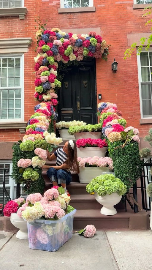 This Stoop took a ton of planning but I love how it turned out! 🪻🌸✨