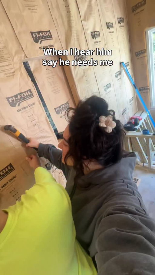 Just a fashion girly who is always glad to be of assistance to her construction man 😂 🔨  #construction #diy #homereno @dewalttough am I right? 😏