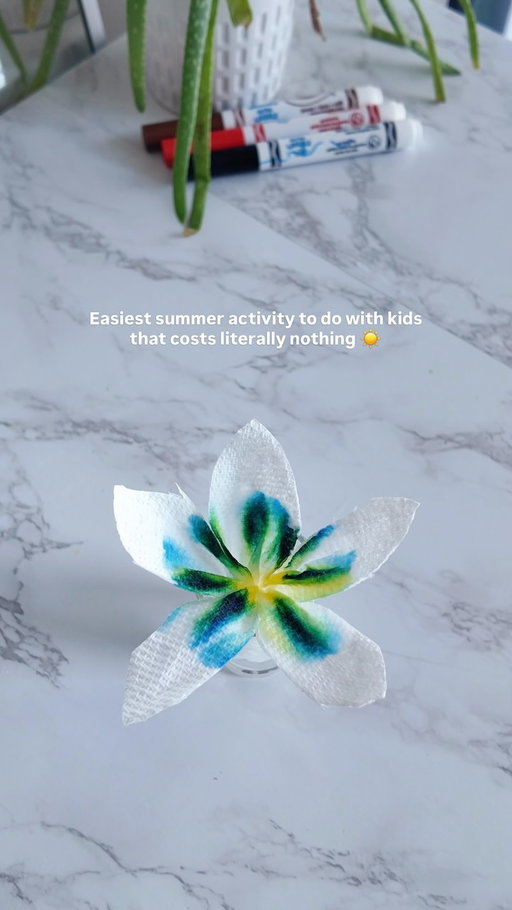 Save this summer activity to do with your kids when it gets super hot outside ☀️

All you need is a kitchen towel, washable markers & a little water magic to make these bloom before your eyes! 

We went full creative mode, different patterns, wild colours and then let the sun do its thing. Every. Single. One. turned out gorgeous 😍

TIPS for the best blooms:
🌿 Tape the stem to keep it standing tall
✍️ Use washable markers so the colours bleed beautifully

Honestly? The grown-ups got just as obsessed as the kids 😅

Save this for the hot days ahead!
Share with a mommy!

♥️Follow @mom.in.a.million for more fun activities!

Part 2 is now up 🌈 go check it out!

#kidsactivities #summerfun #kidscraft #activitiesforkids #easycraft