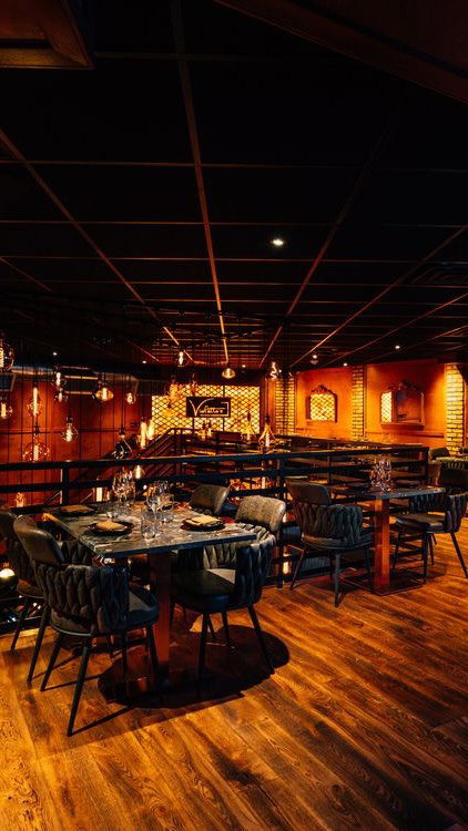 A night out 🤝🏼 @violettes_woodbridge 

The perfect place for dinner and drinks with the girls!