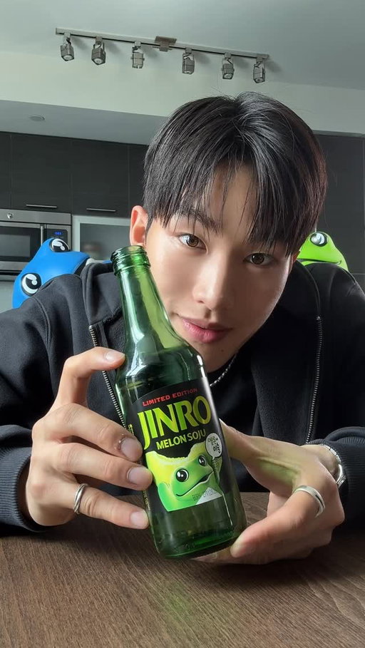 #ad this flavor is actually too good 😮‍💨 the new limited edition JINRO Melon Soju #JINROPartner JINRO cooked with this one
Drink Responsibly 21+