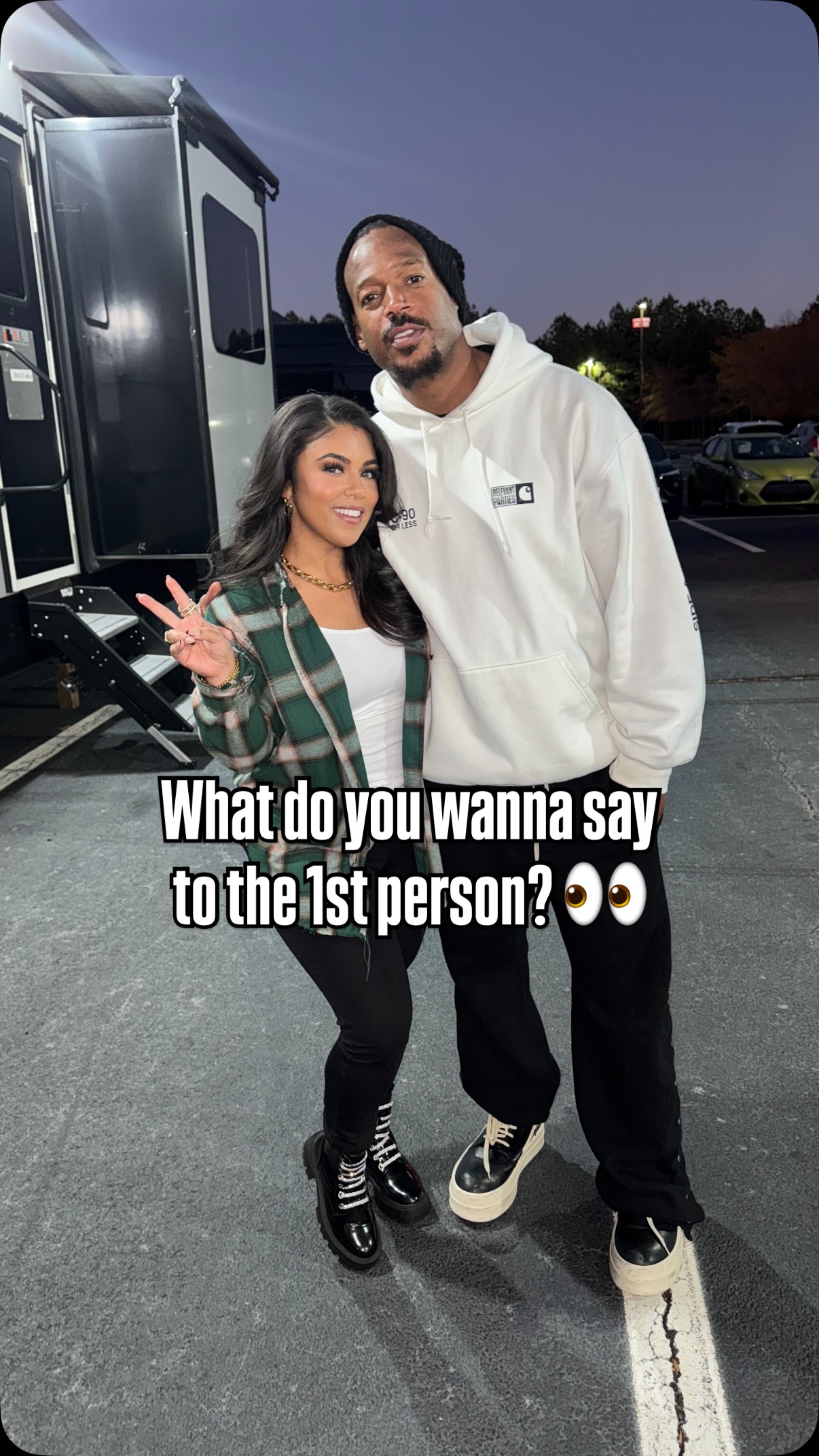 “What do you wanna say to the 1st person?” Scary Movie edition

See @scarymovie in theaters June 5th!
#paramountpartner #scarymovie