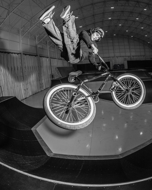 Lost but not forgotten images captured by my dear friend Naoki, in the Iconic and legendary Tokyo 2020 Olympic Bmx Freestyle course!!! New video dropping soon in this park, so I had to pull these timeless photos out of the archives.- Hope you all enjoy. 🤞🏼🔥 @sakaimachi_urbansportspark // Photos by @55naoking 📸