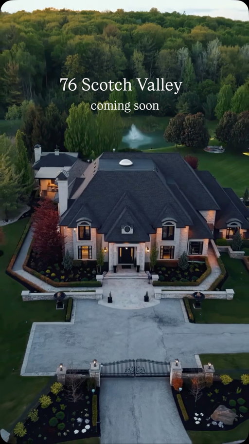 Coming Soon to Fairfield Estates.
 An extraordinary estate property set on 2.33 private acres in one of King City’s most prestigious communities.

Luxury. Privacy. Presence.

Contact @therealtoranalyst if you want more details. 

Real Analysis. Real Results.

📞 Michael Vennare Broker of Record | Analyst Realty Inc. 416-642-4235 | michael@analystrealty.ca 🌐 www.AnalystRealty.ca