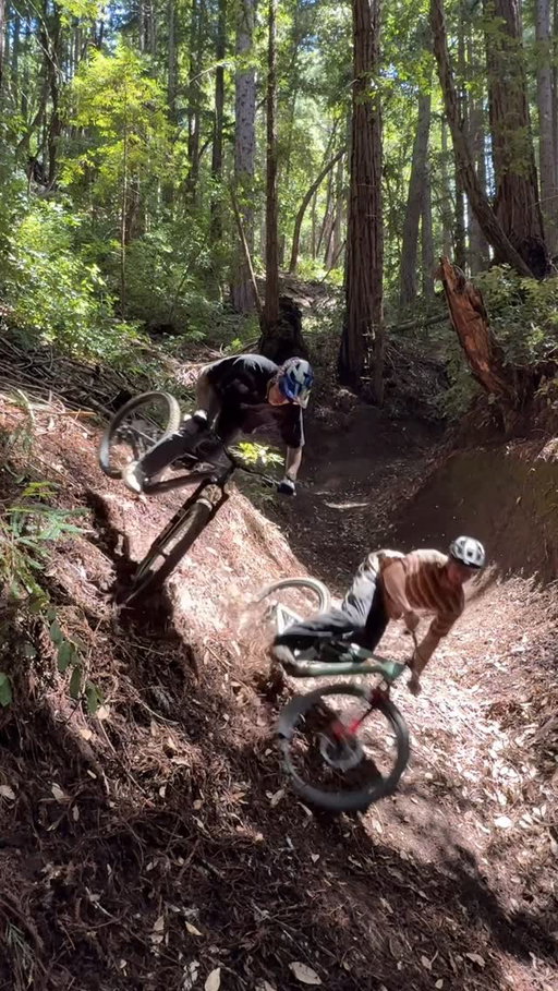 Little train piece with my dude @christianrigal 🤝

Link in bio to watch the full film 👀

🎥 @marcuscole_