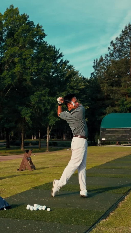 Practice your pre-shot routine. The range is where you build the habit. If you skip it there, you’ll skip it when it matters.

#golf #pgatour #golfer #golfcourse