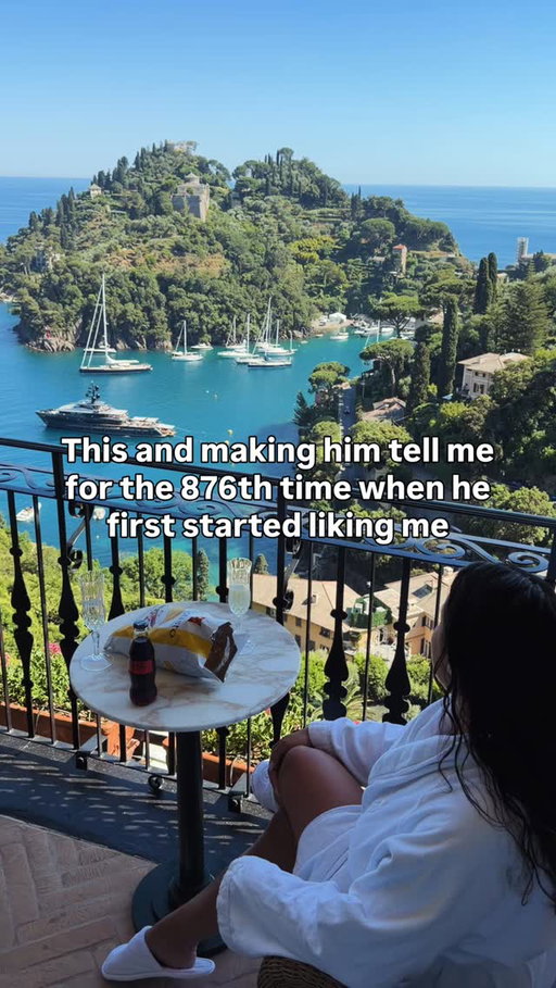 Favorite activity on vacation 💋💋💋 #couples #funnycouples #luxurylifestyle #relatable #funny
