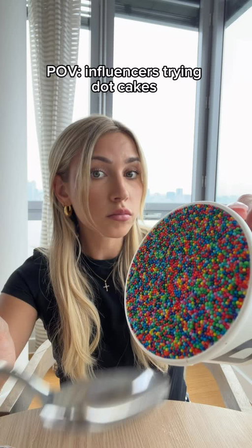 The tapping gets me everytime😂 #dotcake #nyc #tastetest #foodie