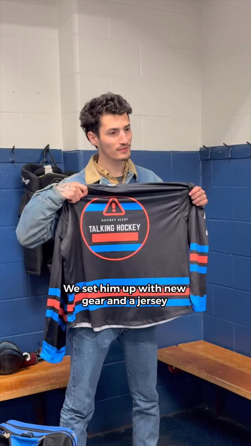 We took in our now good friend Hawkeye from the rinks of Canlan to play a game with us. Treated him super well, and think he could be a player we have on the squad more often 🙏

IB: @the_swanseajack 

Follow us for more funny hockey videos! @talkinghockey #hockeylife #hockeyplayer