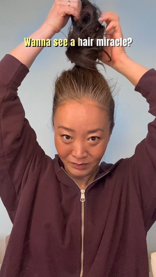 A hair refresh mist that works immediate magic! Love that it revives without the grit and residue of dry shampoo. This goes in the must have a backup at all times category!

https://liketk.it/6enMU

#hairtransformation #hairvideos #hairrefresh