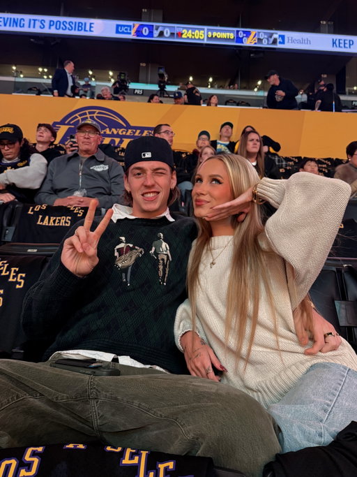 made it to that @lakers game in case you were wondering ♥️