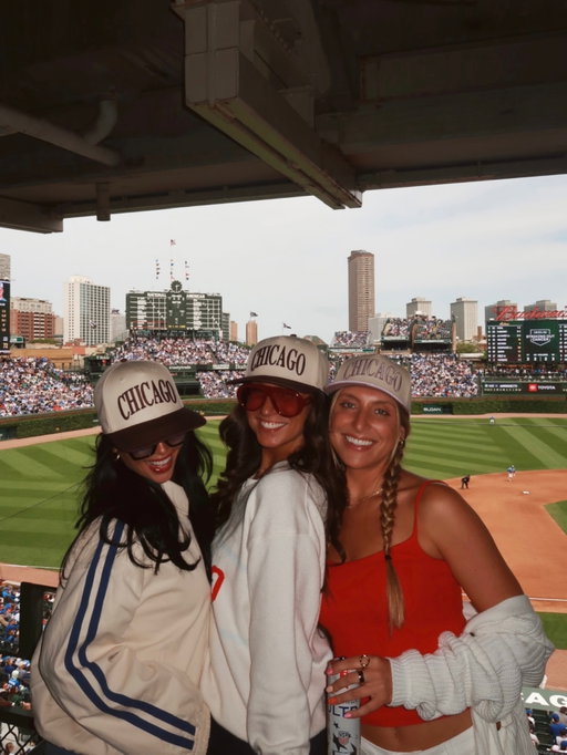 Photo dump brought to ya by @motorolaus x @aliceandwonder ✨🌭☁️☀️🧢❤️‍🔥