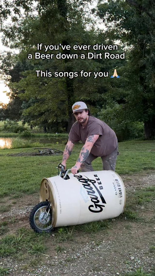 I deeply relate to this 🙏🏻

#country #dirtroad #countrymusic