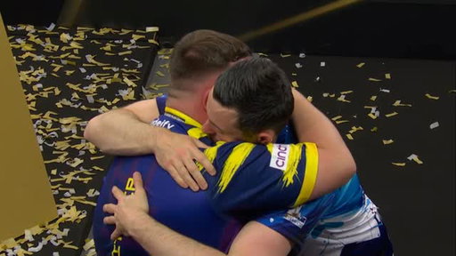 These two 🫂🥲

Luke Humphries showing some world-class sportsmanship 🙌