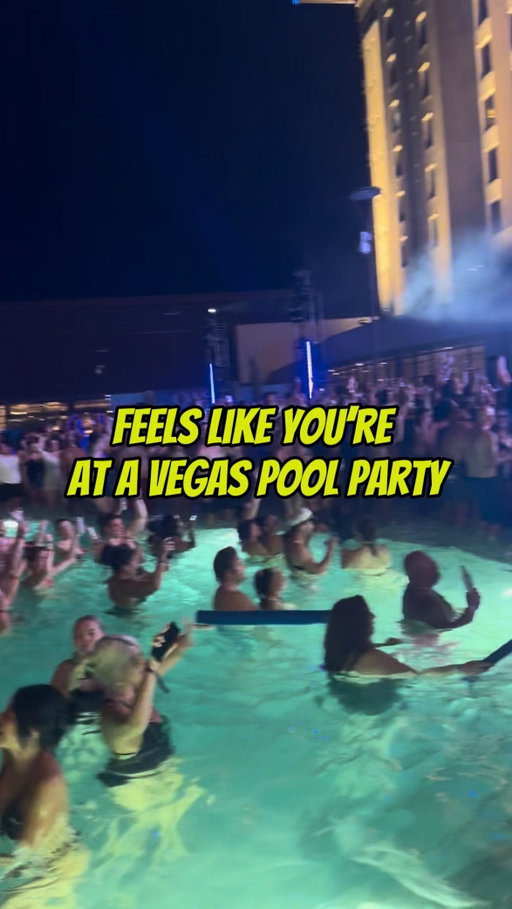 THIS WKND 💥 My favorite Oasis Pool Parties are BACK at Gila River Resorts & Casinos featuring Green Velvet taking over with LALALAND for a house EDM moment ⚡️ Good energy, live music & DJs, drinks 🍹 You’re not going to want to miss this
📅 May 30 
⏰ 7pm
🎟️ $60+ 
🔗 Ticket link in bio 
📍 Gila River Resorts & Casinos Wild Horse Pass
DON’T GET FOMO; SEE YOU THERE!! [hosted]
•
#phoenixarizona #arizonaevents #ravelife #poolparties #festivalseason
