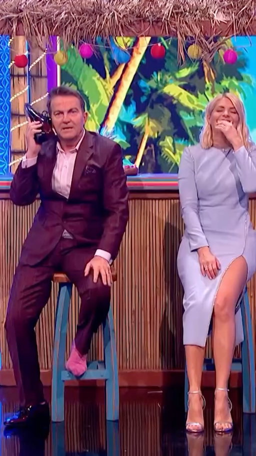 Another Friday, another silly moment from my TV past! This time from Take Off, where Bradley got stuck in a chair, and I somehow became part-presenter, part-rescue team. Trust him to put his foot in it... 😂👣 #FlashbackFriday🎥@BearLaughs