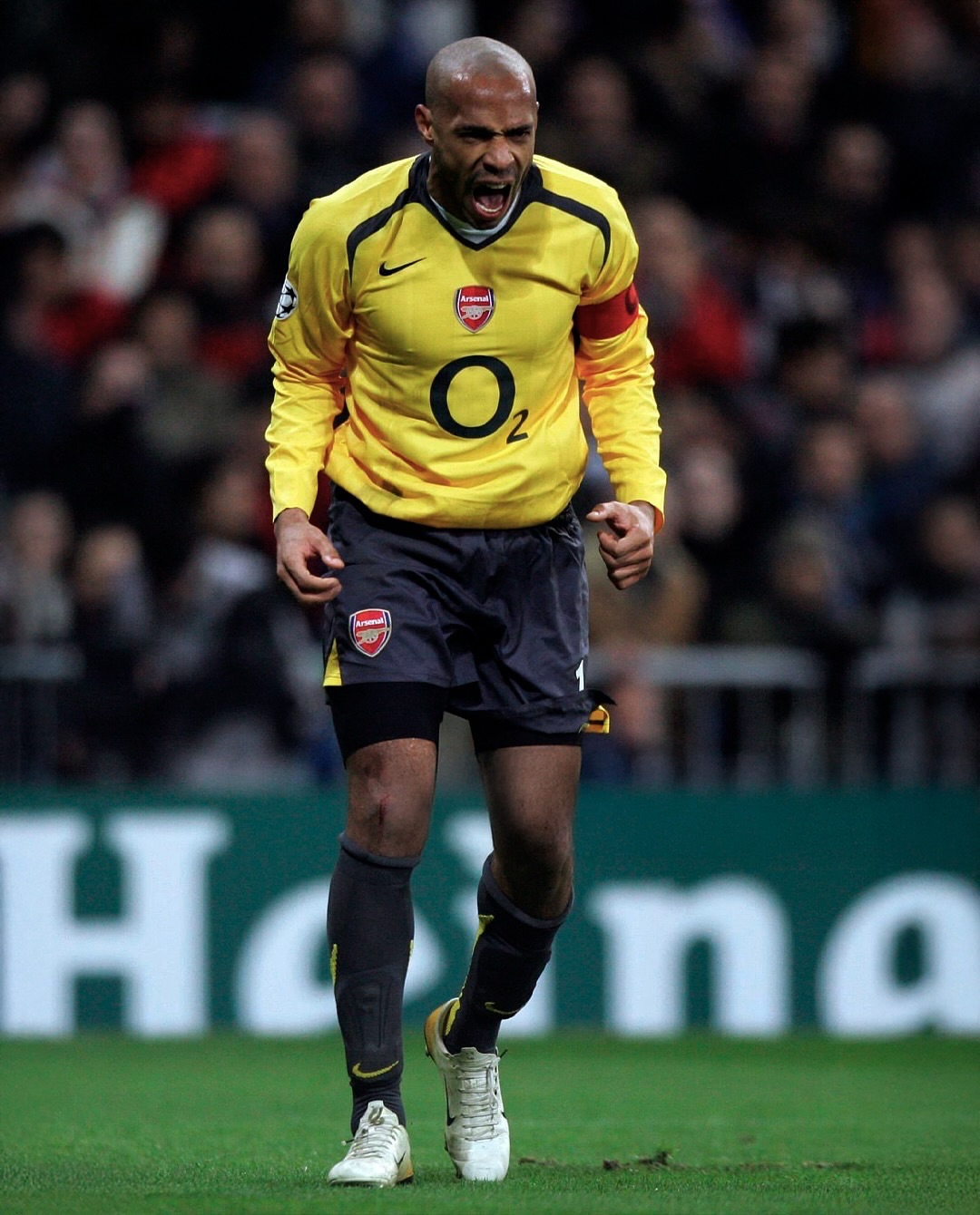 Your new favourite genre of photo: Thierry Henry taking Real Madrid apart at the Bernabéu, 21st February 2006. A bad, bad man en-route to taking Arsenal to their first ever Champions League final.

He’ll be there again this time. Oh yes, he will.