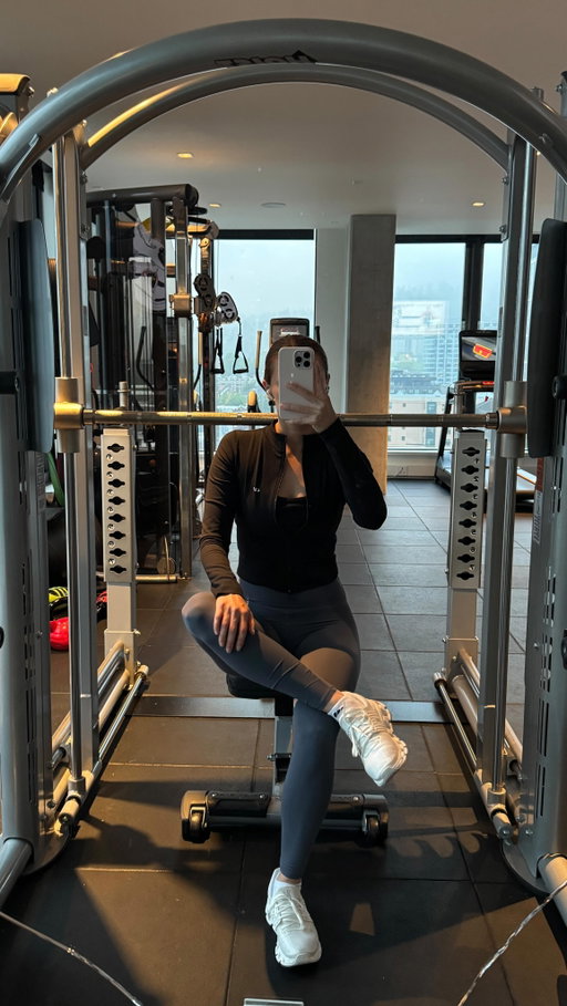 thankful every day that I found my Dean instead of a Sean 🙄 @offcampusonprime 
.
.
.
.
#deandilaurentis #offcampus #offcampusonprime #workoutmotivation #workout