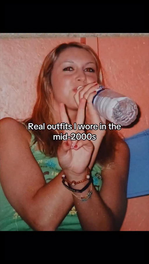 These pics were all taken in 2004-2006, which was the end of my junior year of high school to the beginning of my second year of college. Fashion changed so much during that time period, and you can see the shift from the last of the Y2K/colorful mcbling styles to the accessory-heavy, layer-obsessed styles of the later 2000s. 

#2000s #2000sfashion #nostalgia