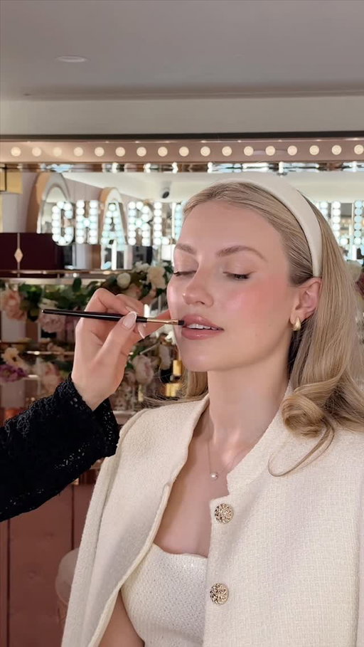 (ad). Eeeeeeek bridal makeup trial time, it’s getting very real 🥹 arrived a pumpkin, and left like Cinderella thanks to @charlottetilbury @bridalbeautyicons ✨ what a dream come true to have my wedding makeup done by my favourite makeup brand in the world! 🤍 I just can’t wait to recreate this for the wedding day 😭👰🏼 

#bridalmakeup #makeuptrial #charlottetilbury #charlottetilburybride bridalbeauty