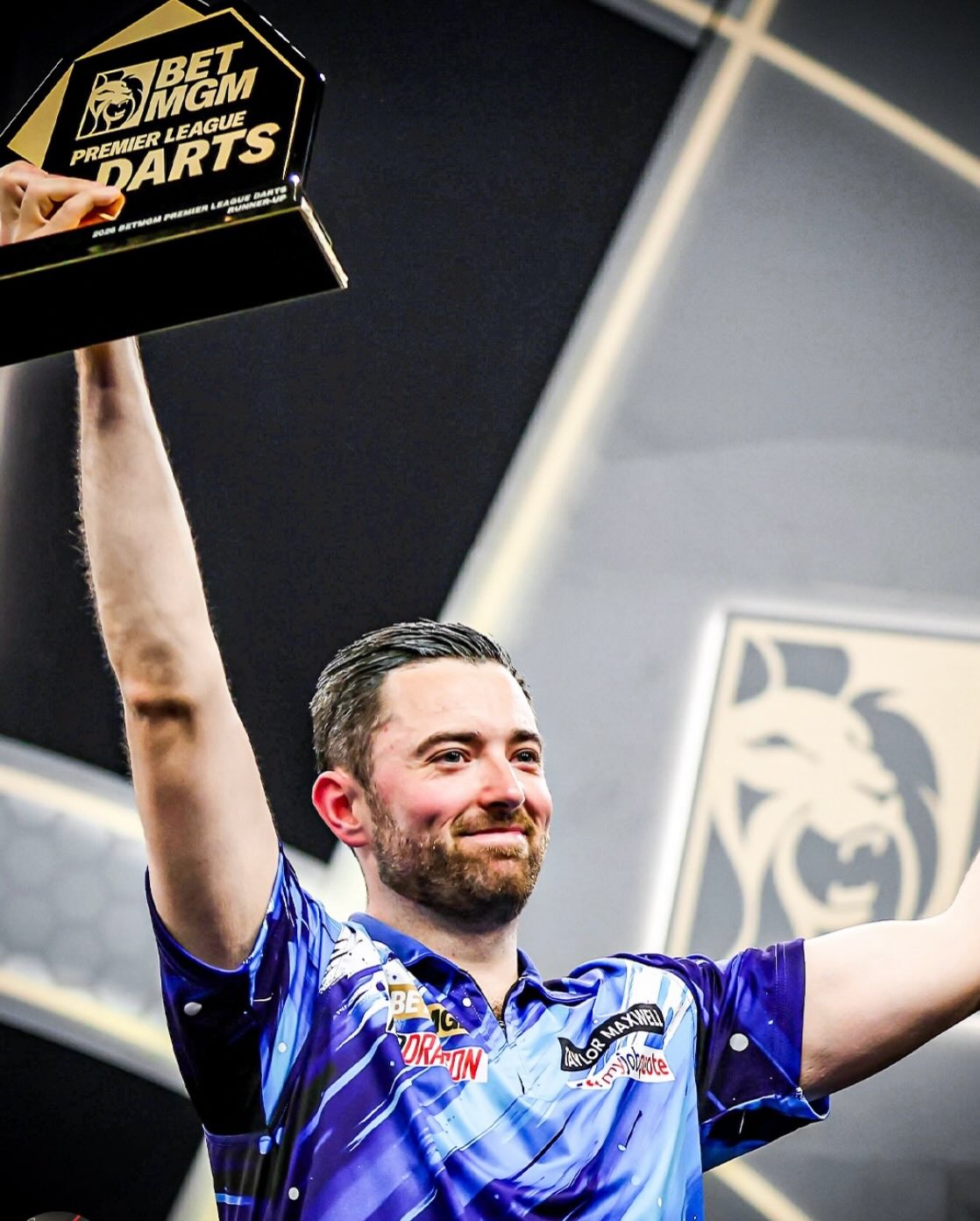 What can I say.. a very testing but great premier league campaign for myself in the end! Gutted to just miss out on retaining my premier league trophy last night, but a epic final with @lukethenukelittler and I must congratulate him on a fantastic performance! Thank you for the 17 weeks of amazing support. You guys always make it worth it in the end with the amount of love you show! We will go again next year, but also look forward to the rest of the season where I hope there is some more major wins to come my way 🙏🏻🏆