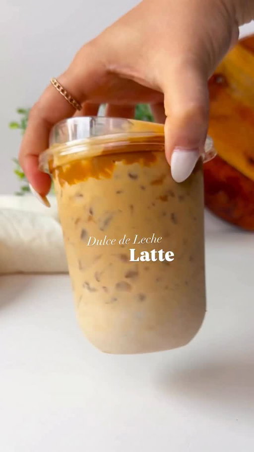 Dulce de Leche Latte …. Absolutely delicious ✨

Recipe 
2 tsp instant espresso 
60 ml hot water 
1 tbsp dulce de leche sauce 
6 oz milk 
Ice 

#dulcedeleche #coffeegirl #reelsinstragram #reelsvíral #instantcoffee