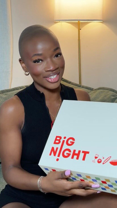 Gifting my favorite grad - my little sis @_omotolaniadunni_ - with the cutest hosting gift box from @BigNightShop and @GraduateHotels