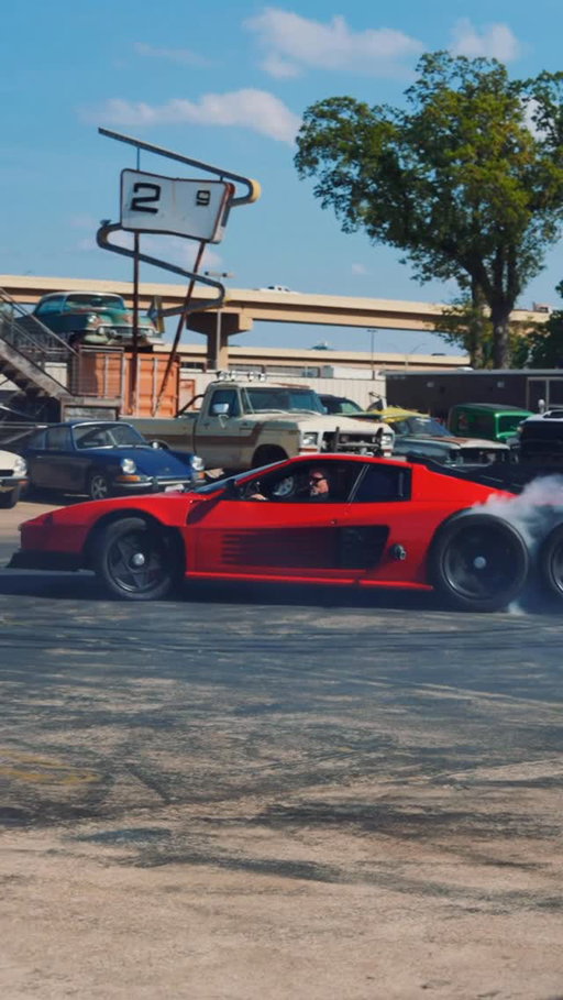 Everyone: Will the F6 spin all 4 rear tires?
@rrrawlings: Watch this
#gasmonkeygarage #gasmonkey #f6