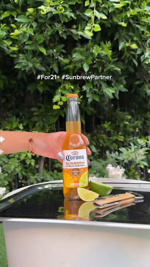 Be bold, be a little unexpected 🍊☀️#SunbrewPartner #For21+ @coronausa