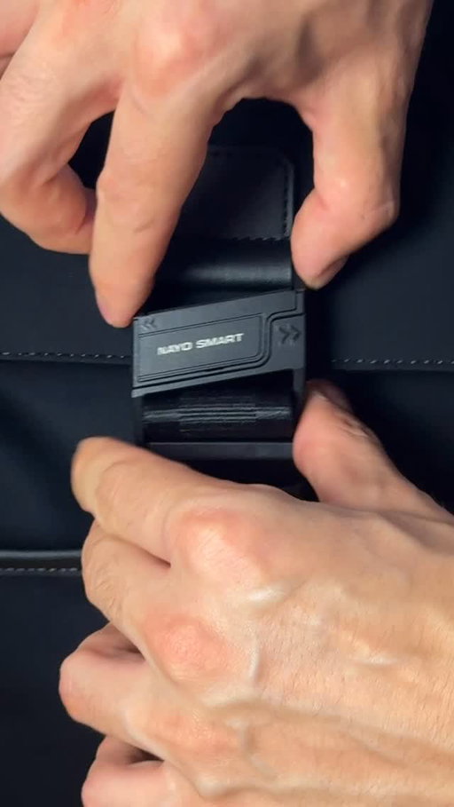 My everyday carry has felt a lot more organized since switching to the Herman Pro.

Clean look, enough space for what I actually need, and way easier to pack without everything feeling thrown in.

Get 10% off on your purchase on nayosmart.com with my code „dancope10“

Ad | gifted by @nayosmartofficial 

#nayosmart #everydaycarry #edc #essentials #whatsinmybag