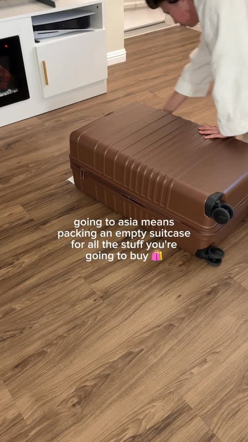 ready to shop til i drop 💃🏻 #asiatrip #travel #shopping