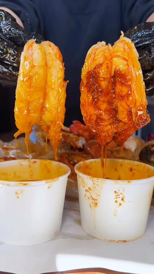 Seafood boil with lobster tails? 🦞🔥
Now we’re talking. Juicy lobster tails, shrimp, crab, crawfish, and all that buttery garlic sauce bringing the flavor 😮‍💨

Messy hands, full table, and zero regrets — just how a seafood feast should be. 😏

📍 13265 Harbor Blvd, Garden Grove, CA 92843

👉 Pull up today and treat yourself to a seafood boil loaded with lobster tails!

#SeafoodBoil #LobsterTail #SoCalFoodie