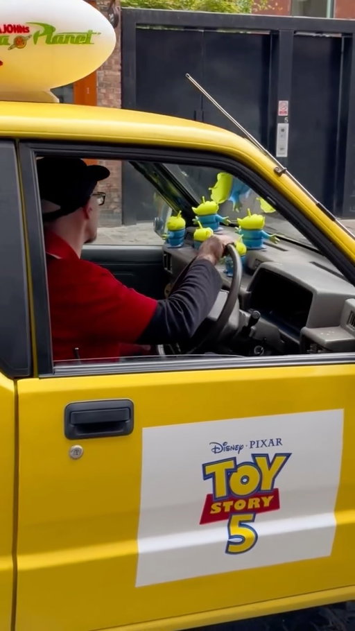 Spotted in London 👀 Heard they’re en route to Papa Johns Pizza Planet… 🍕#ToyStory5