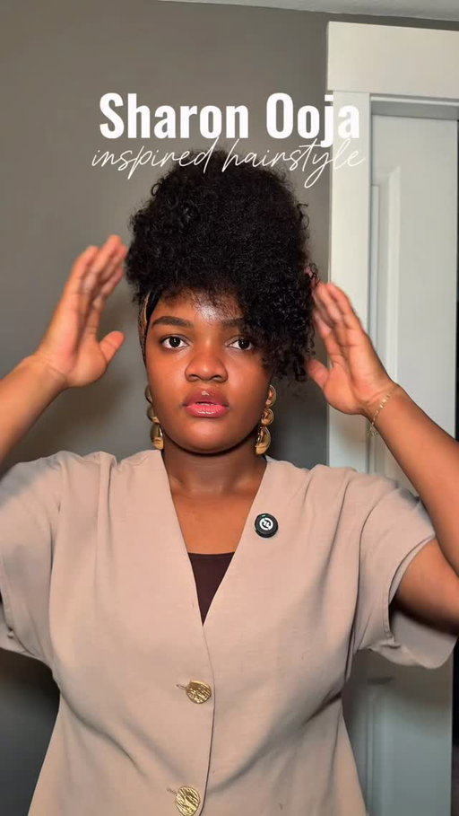 I strongly believe you can do this very simple hairstyle and look a bit different for the weekend.

Can I get an Amen?🌚