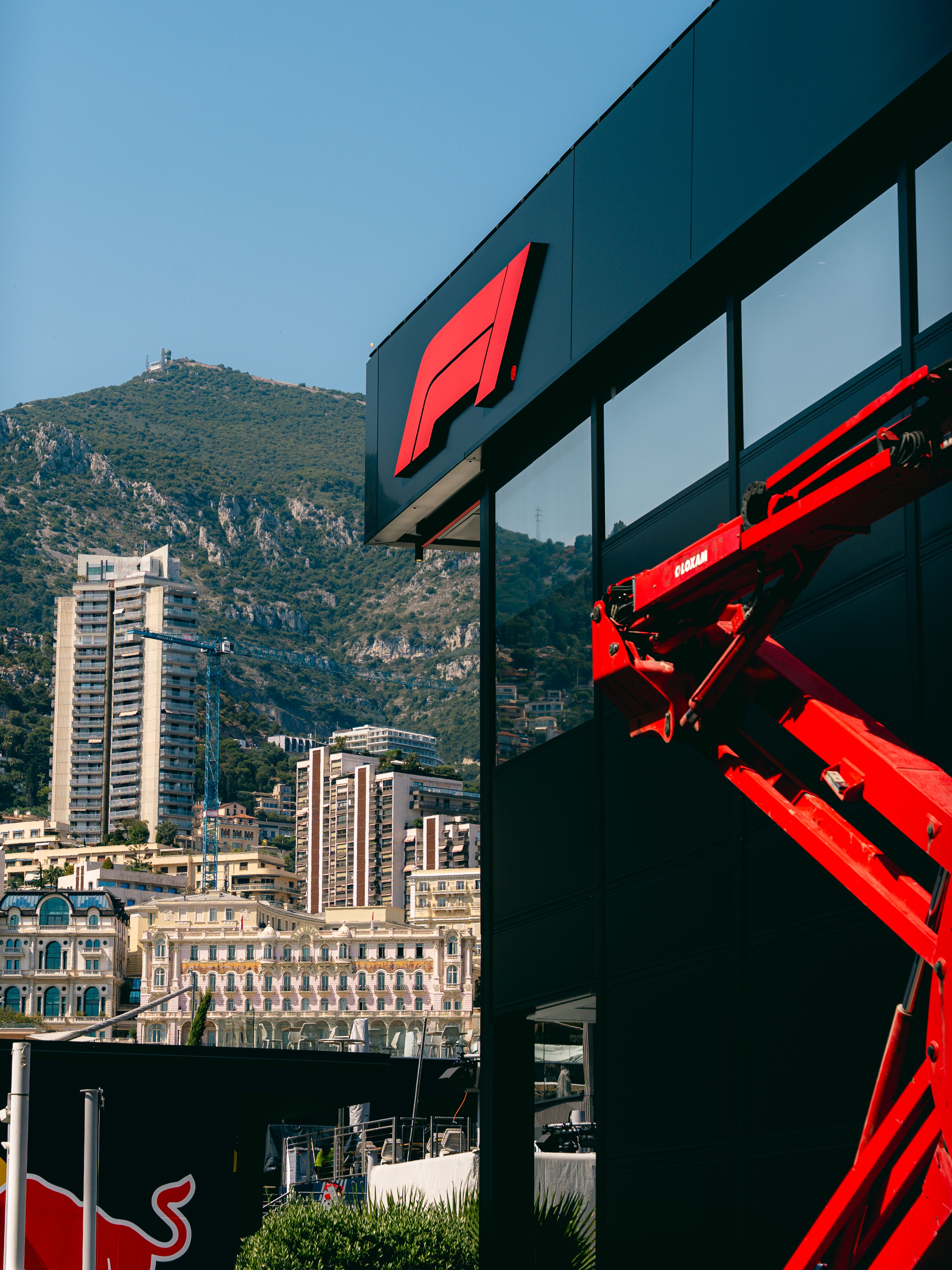 🏁 As the first European round of the season, the Formula 1 Louis Vuitton Grand Prix de Monaco 2026 will also be the first opportunity to see the teams’ motorhomes this year! 👀

The installations are gradually taking shape in the Paddock. 🇲🇨

—

Les installations prennent progressivement forme dans le Paddock. 🏁 As the first European round of the season, the Formula 1 Louis Vuitton Grand Prix de Monaco 2026 will also be the first opportunity to see the teams’ motorhomes this year!👀

The installations are gradually taking shape in the Paddock. 🇲🇨

#MonacoGP #F1 #MonacoCircuit @f1 

©️ ACM @lejustemax