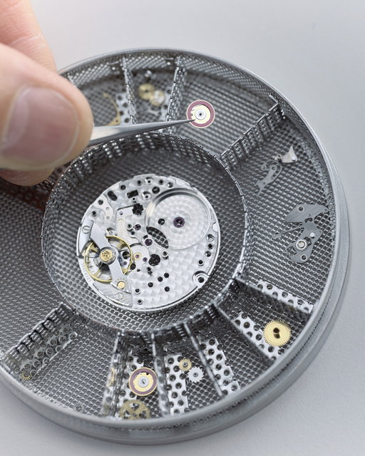 As an Official Retailer with a Rolex Service Centre, our watchmakers are trained according to strict criteria to ensure that every type of servicing operation for a Rolex watch meets the brand’s exacting standards of excellence. During a Rolex service, the watch is completely dismantled and ultrasonically cleaned. Each individual component that no longer meets Rolex’s specifications is replaced. The movement is carefully lubricated, then electronically tested to guarantee its timing accuracy; the case and the metal bracelet are refinished to restore their lustre. Finally, the watch undergoes a series of rigorous technical tests and checks to guarantee its waterproofness, power reserve and precision. After a complete Rolex service, the watch is covered by a service guarantee. #Rolex #Perpetual #OfficialRetailer #OfficialRolexRetailer