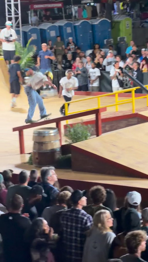 Full cab flip back tail @jackalopefest pro best trick. Stoked to take 3rd place! 

#jackalope #skate #fun