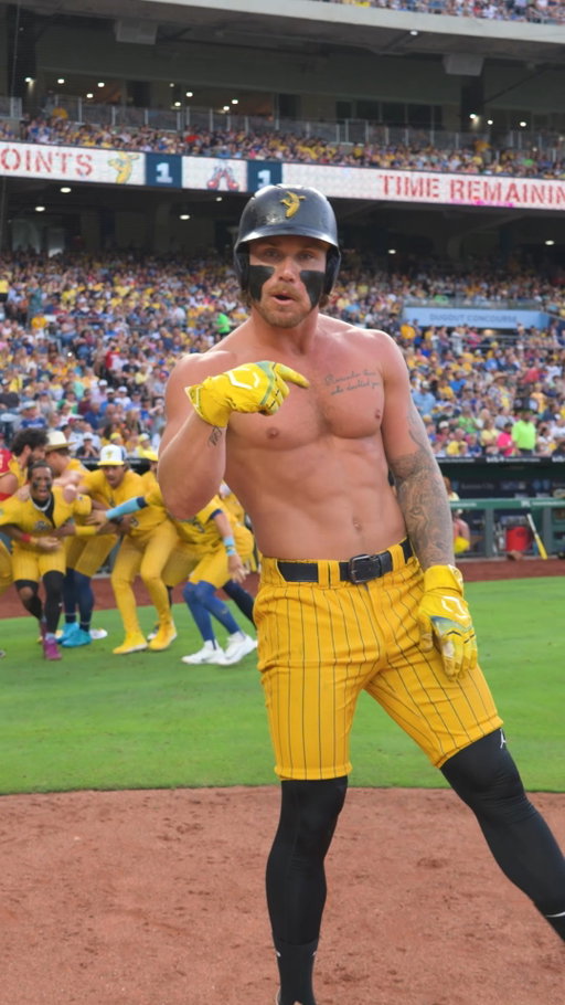 We really, really, really, really, really, really like you too, @danny__bananas 🫶

#savannahbananas #baseballboys #carlyraejepsen #baseballmom #lipsync